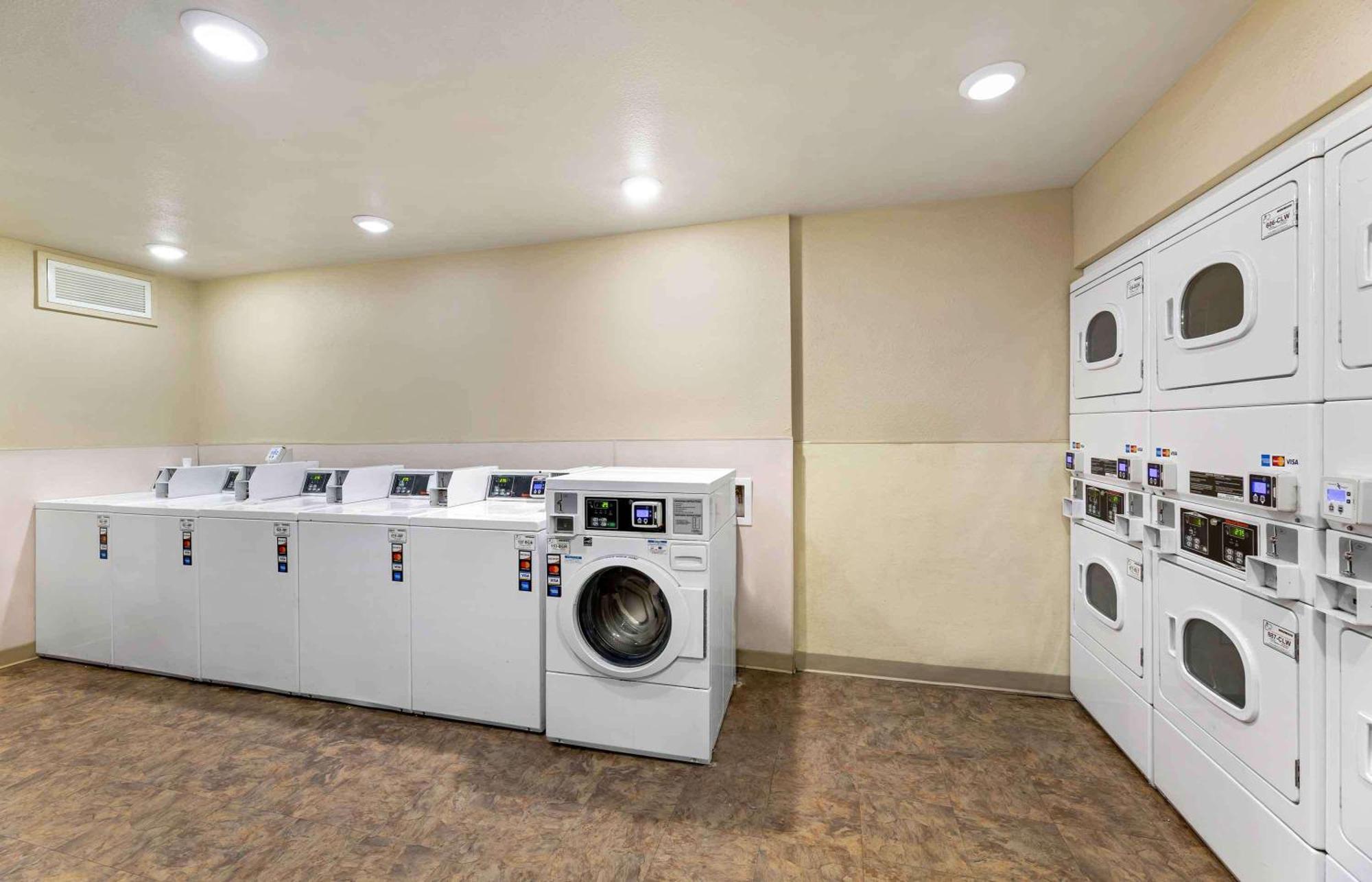 Extended Stay America Select Suites - Cleveland - Airport Luaran gambar