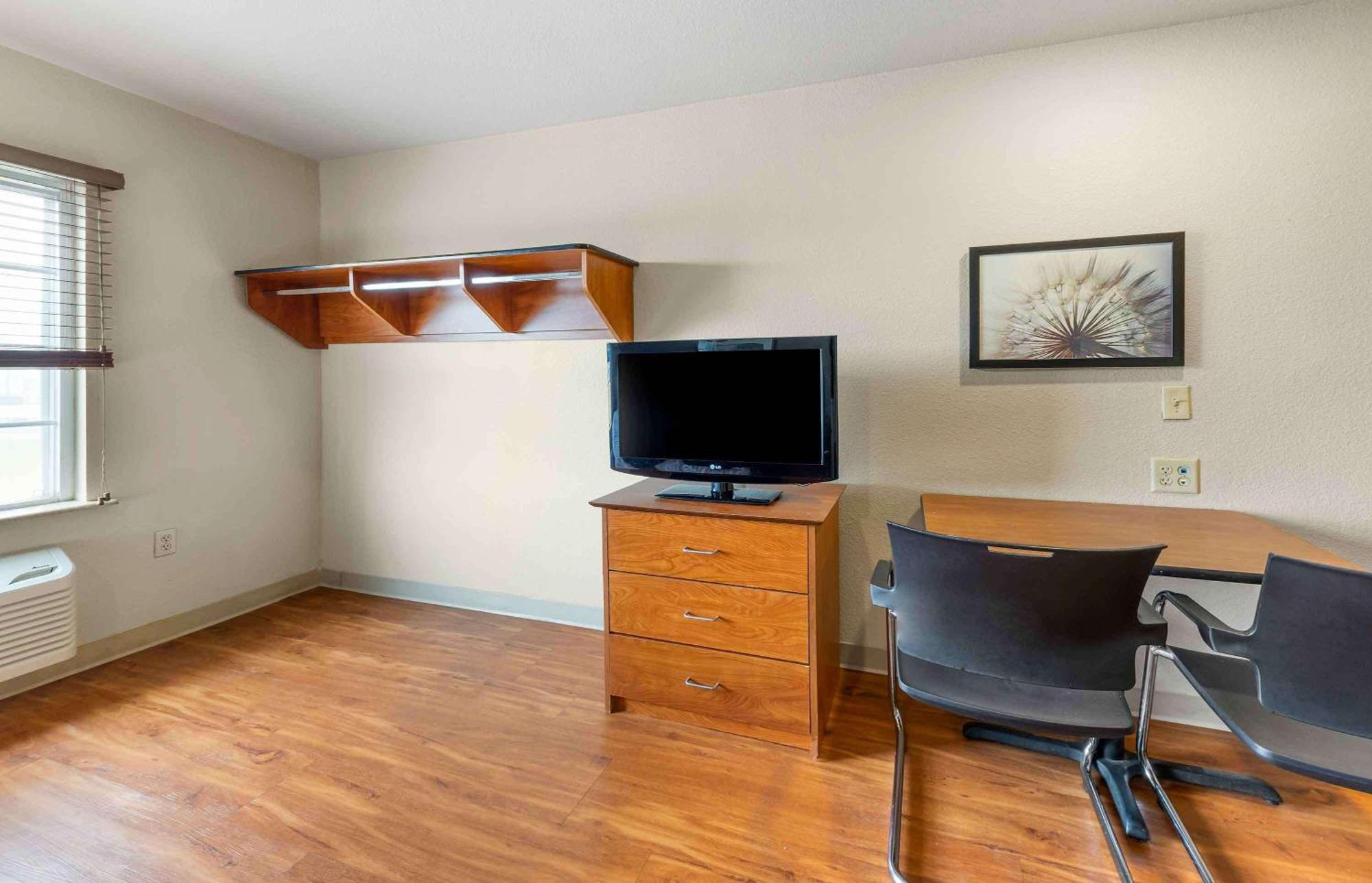 Extended Stay America Select Suites - Cleveland - Airport Luaran gambar